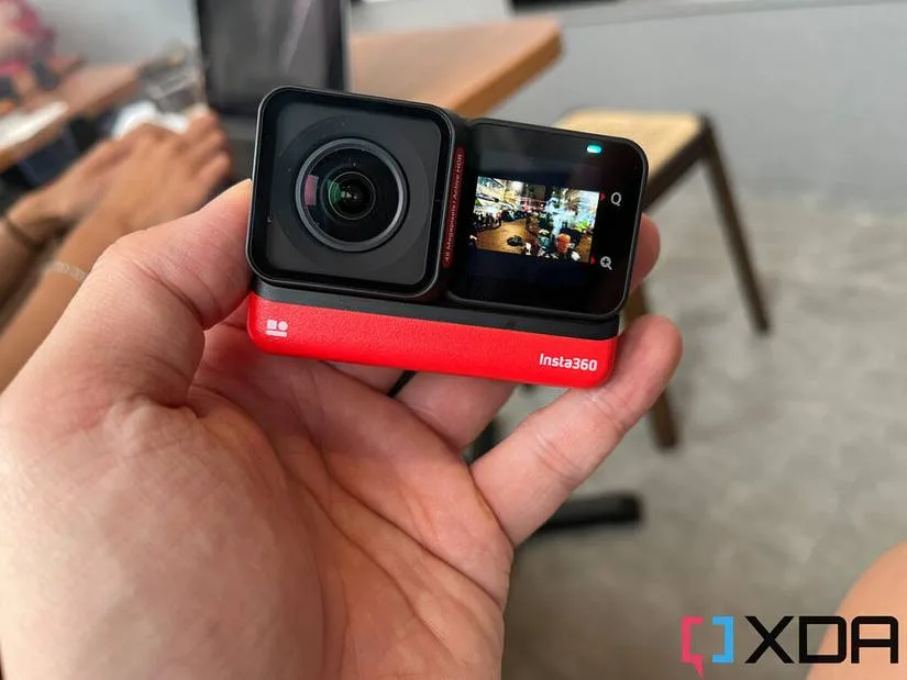 Insta360 ONE RS camera image 2